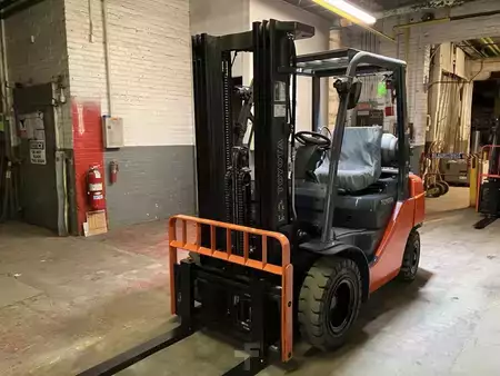 Propane Forklifts 2021  Toyota 8fgu25 (5)