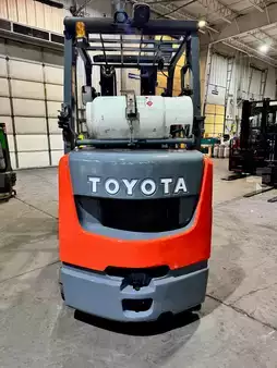 Montacargas GLP 2021  Toyota 8fgcu30 (3)