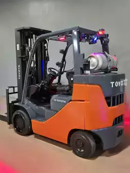 Montacargas GLP 2022  Toyota 8fgc35u-bcs (2)