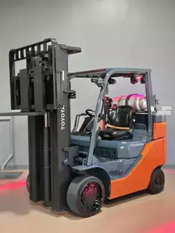 Montacargas GLP 2022  Toyota 8fgc35u-bcs (8)