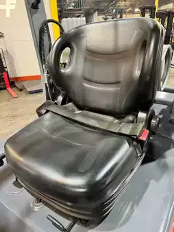Montacargas GLP 2023  Toyota 8fgu25 (8)