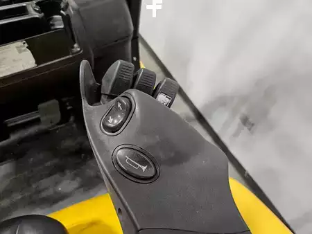 Diesel Forklifts 2021  Yale  (14)