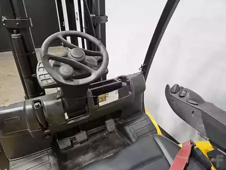 Diesel Forklifts 2021  Yale  (15)