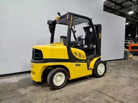 Diesel Forklifts 2021  Yale  (2)