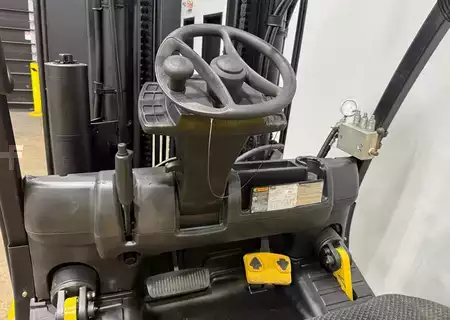 Montacargas GLP 2019  Yale glc155vx (8)