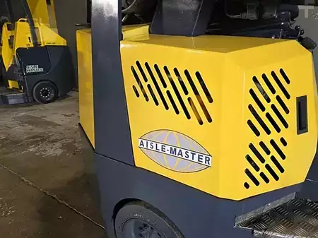 Propane Forklifts 2023  Aisle Master 44s (8)