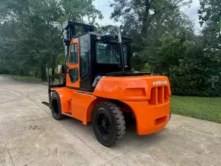 Montacargas diésel 2015  Doosan d90s-5 (2)