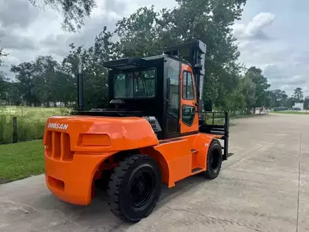 Montacargas diésel 2015  Doosan d90s-5 (3)