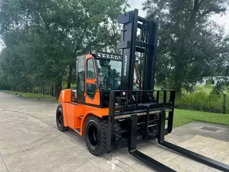 Montacargas diésel 2015  Doosan d90s-5 (4)