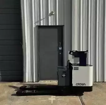 Electric Pallet Jacks 2007  Crown pr3020-60 (1)