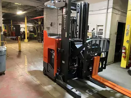 Stand-Up Rider Forklift 2020  Toyota 9bru23 (2)