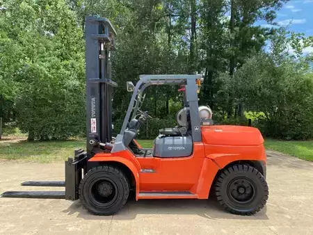 Propane Forklifts 2007  Toyota 7fgu70 (1)