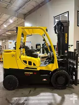Propane Forklifts 2023  Hyster s135ft (5)
