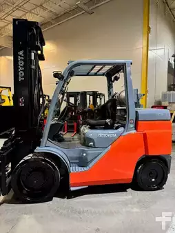 Propane Forklifts 2023  Toyota 8fgc70u (1)