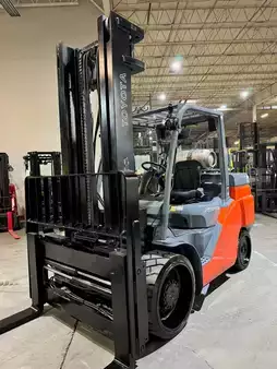 Propane Forklifts 2023  Toyota 8fgc70u (2)