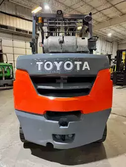 Propane Forklifts 2023  Toyota 8fgc70u (4)