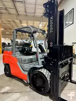 Propane Forklifts 2023  Toyota 8fgc70u (6)