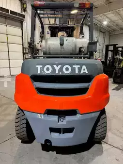 Propane Forklifts 2018  Toyota 8FG35U (4)
