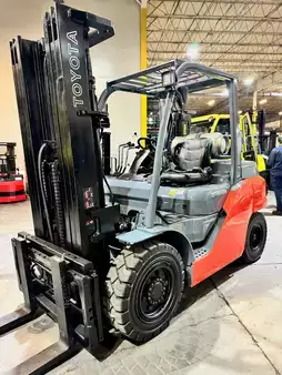 Propane Forklifts 2018  Toyota 8FG35U (6)