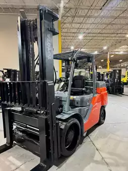 Propane Forklifts 2023  Toyota 8fgc70u (5)