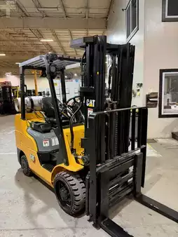 Propane Forklifts 2023  CAT Lift Trucks fgc30n4 (4)