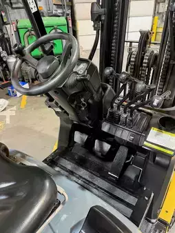 Propane Forklifts 2023  CAT Lift Trucks fgc30n4 (8)