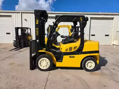 Diesel Forklifts 2023  Yale GDP080VXN (1)
