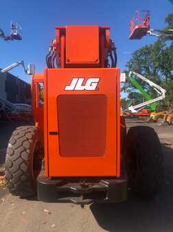 JLG 10054