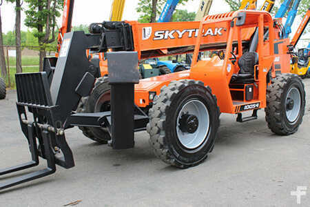 Telehandler Fixed 2018  SKYTRAK 10054 (1)