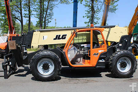 JLG 1055