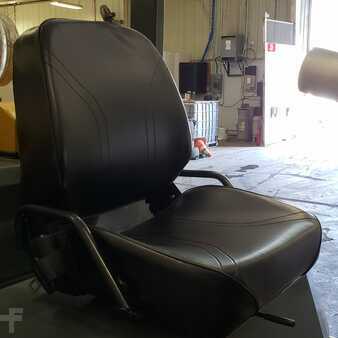 Propane Forklifts - Mitsubishi fgc70k (8)