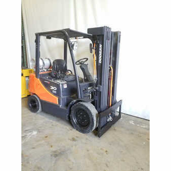 Propane Forklifts 2011  Doosan g30p-5 (1)