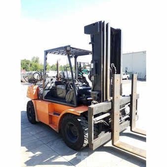 Propane Forklifts 2010  Doosan  (1)
