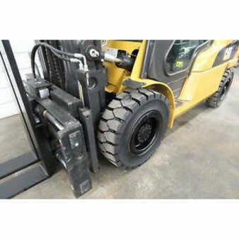 Propane Forklifts 2015  CAT Lift Trucks gp55n (7)