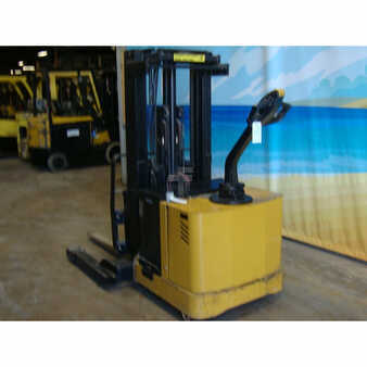 4 Wheels 2004  CAT Lift Trucks  (3)