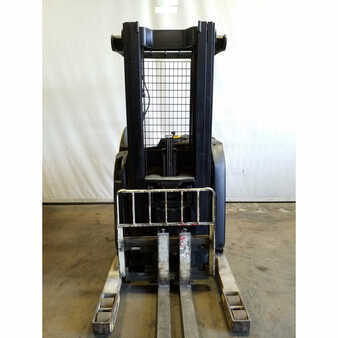 Reach Trucks 2007  Yale nr040dan (4)
