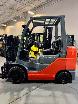 Propane Forklifts 2016  Toyota 8fgcu32 (1)