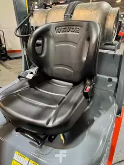 Propane Forklifts 2016  Toyota 8fgcu32 (6)
