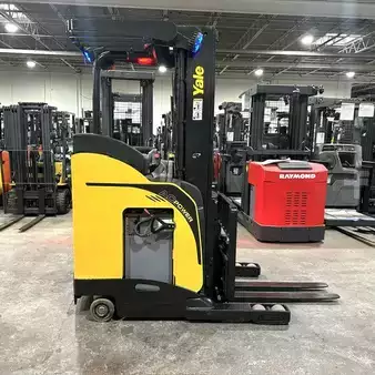 Reach Trucks 2021  Yale nr045eb (2)