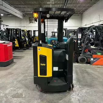 Reach Trucks 2022  Yale nr035dc (3)