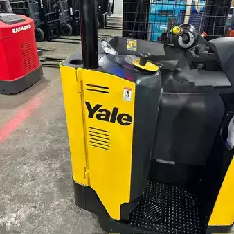 Reach Trucks 2021  Yale nr045eb (7)