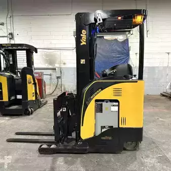 Reach Trucks 2022  Yale nr045eb (1)