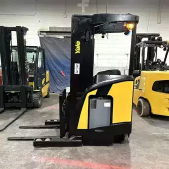 Reach Trucks 2022  Yale nr045ec (1)