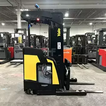 Reach Trucks 2022  Yale nr045ec (4)