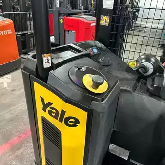 Reach Trucks 2022  Yale nr045ec (7)