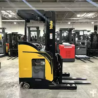 Reach Trucks 2021  Yale nr045eb (4)