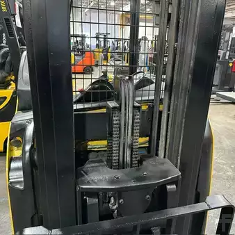 Reach Trucks 2021  Yale nr045eb (5)