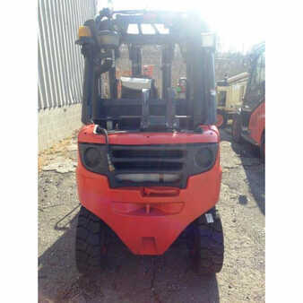 Carretilla elevadora GLP 2011  Linde h25t (3)