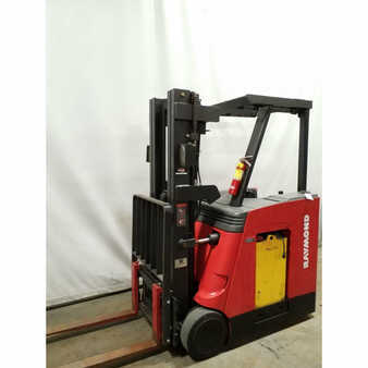 Stackers stand-on 2009  Raymond 4100-30tt (1)