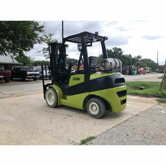 Propane Forklifts 2015  Clark  (4)